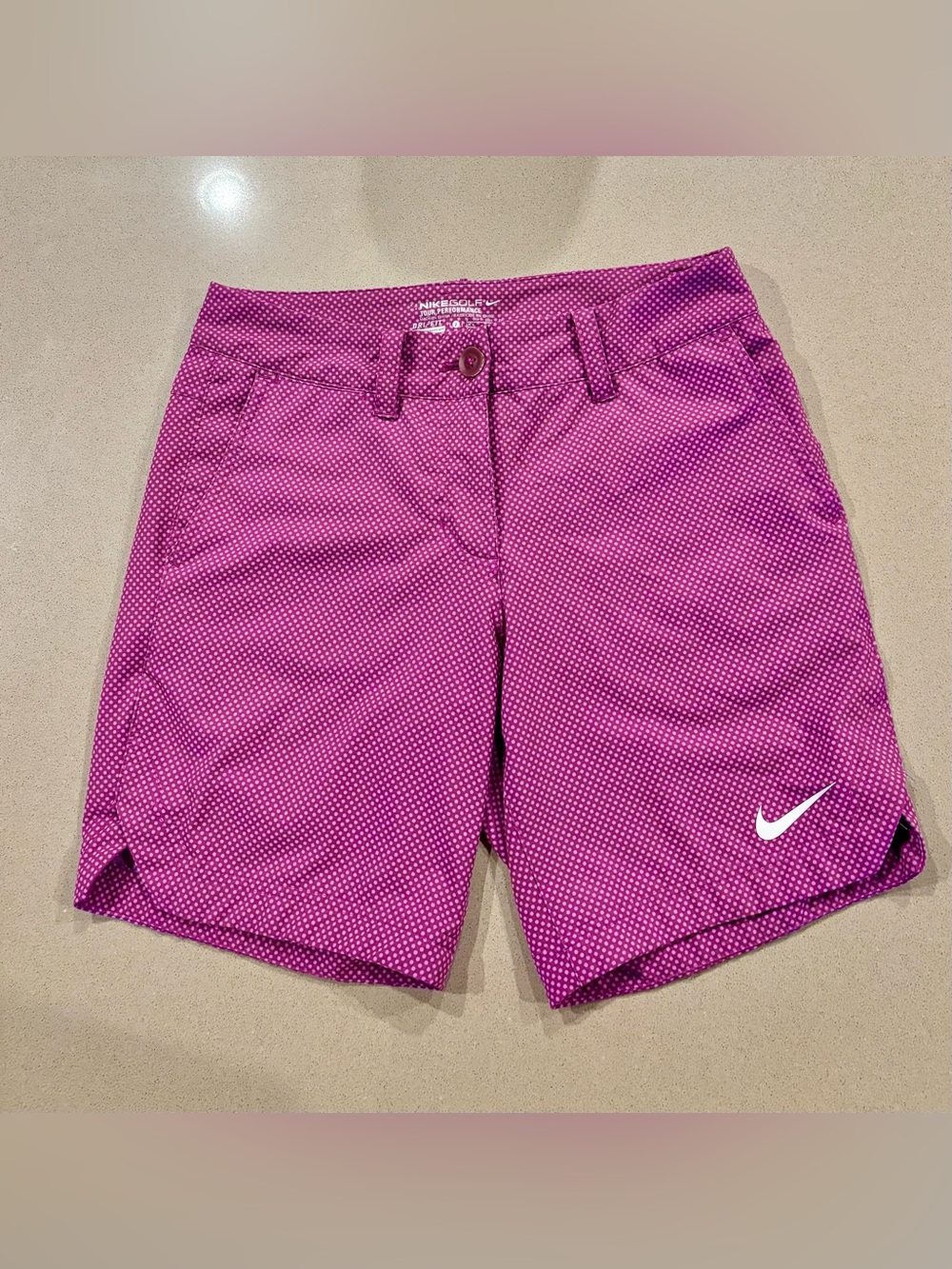 Nike Women’s Magenta Dot-Print Golf Shorts